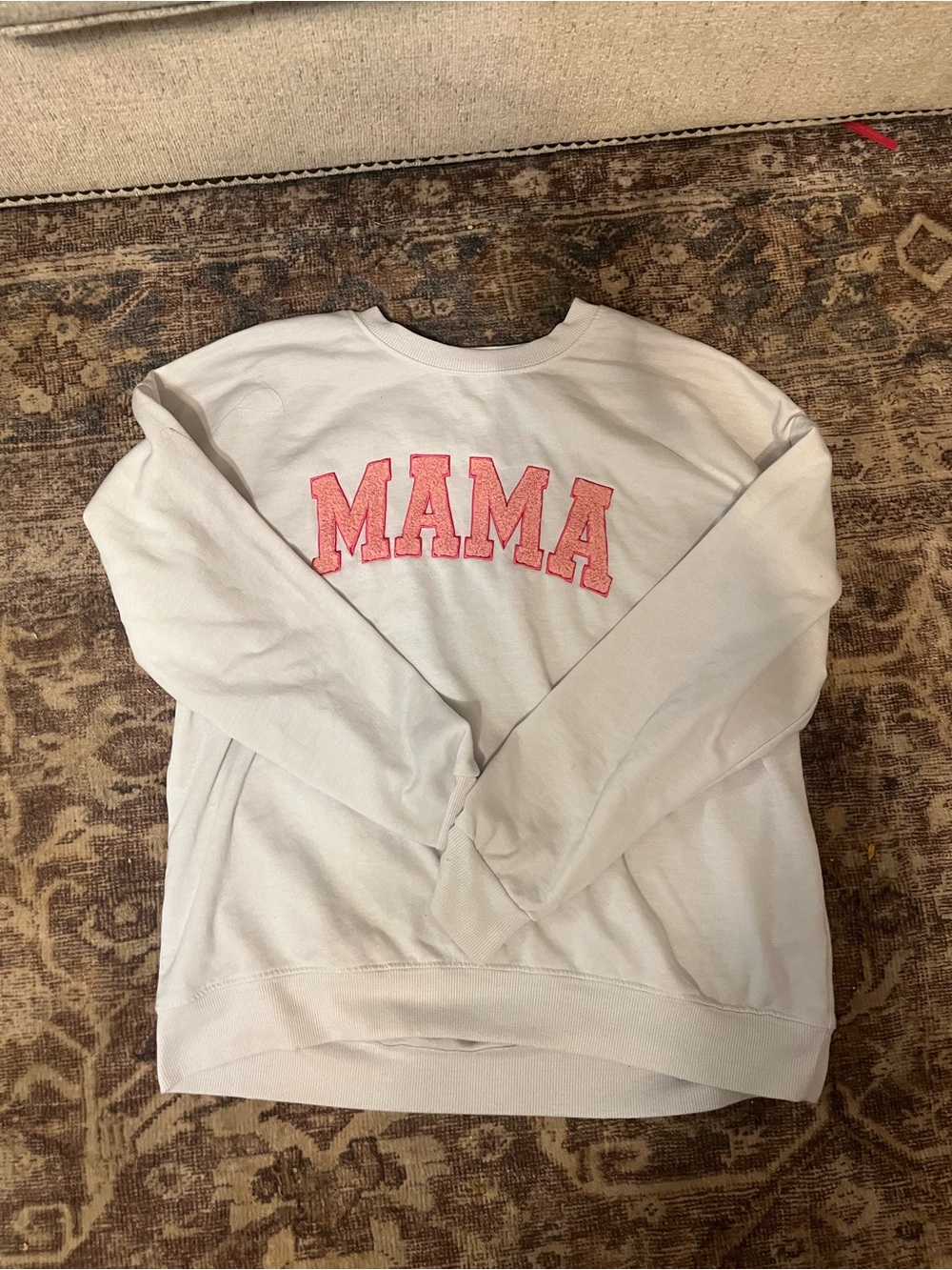 Source Unknown White Sweatshirt with Pink "MAMA" Patch